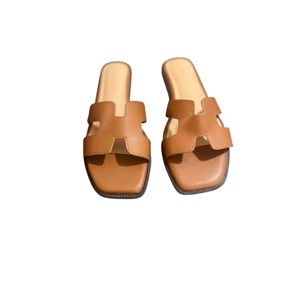 NWOT Madden Girl Women's 8 Hailey Cognac Classic Flat Slides Sandals - Picture 2 of 6